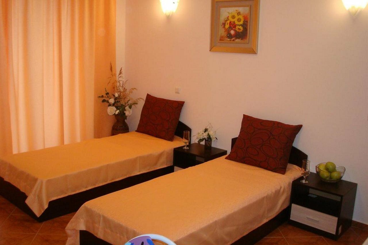 Saint Elena Apartcomplex Slăntjev Brjag Exteriör bild